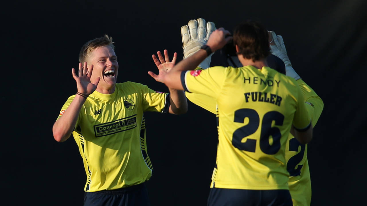 Nathan Ellis celebrates a wicket with his team-mates, Vitality Blast T20 Quarter-Final, Hampshire Hawks vs Worcestershire Rapids, Ageas Bowl, July 07, 2023