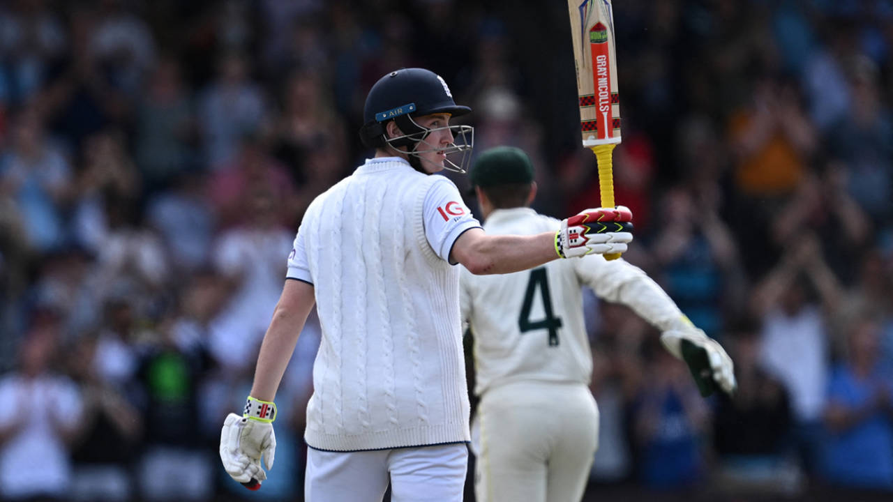 Harry Brook acknowledges his half-century, England vs Australia, 3rd Test, 4th day, Headingley, July 9, 2023