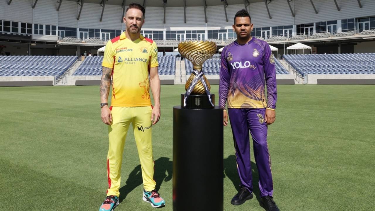 Faf du Plessis and Sunil Narine with the MLC trophy, Texas, July 12, 2023