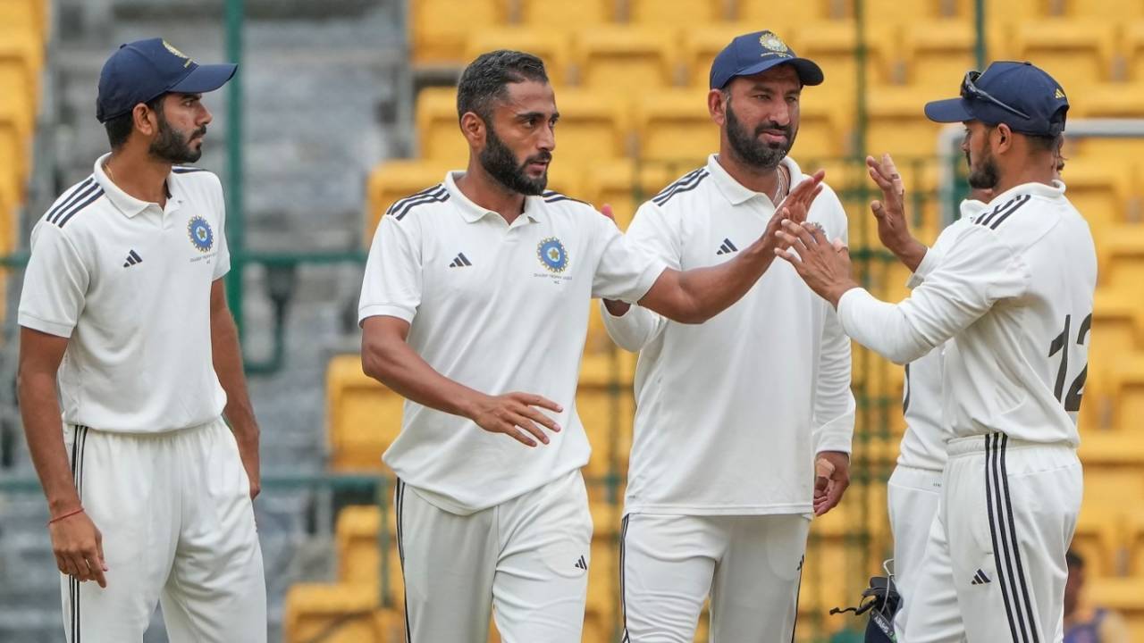 Arzan Nagwaswalla picked two wickets to rattle South Zone, South Zone vs West Zone, Final, 3rd day, Duleep Trophy, Bengaluru, July 14, 2023