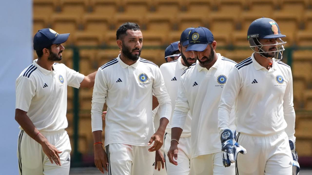 Dharmendrasinh Jadeja picked up 5 for 40 as West Zone were set a target of 298, South Zone vs West Zone, Final, 4th day, Duleep Trophy, Bengaluru, July 15, 2023