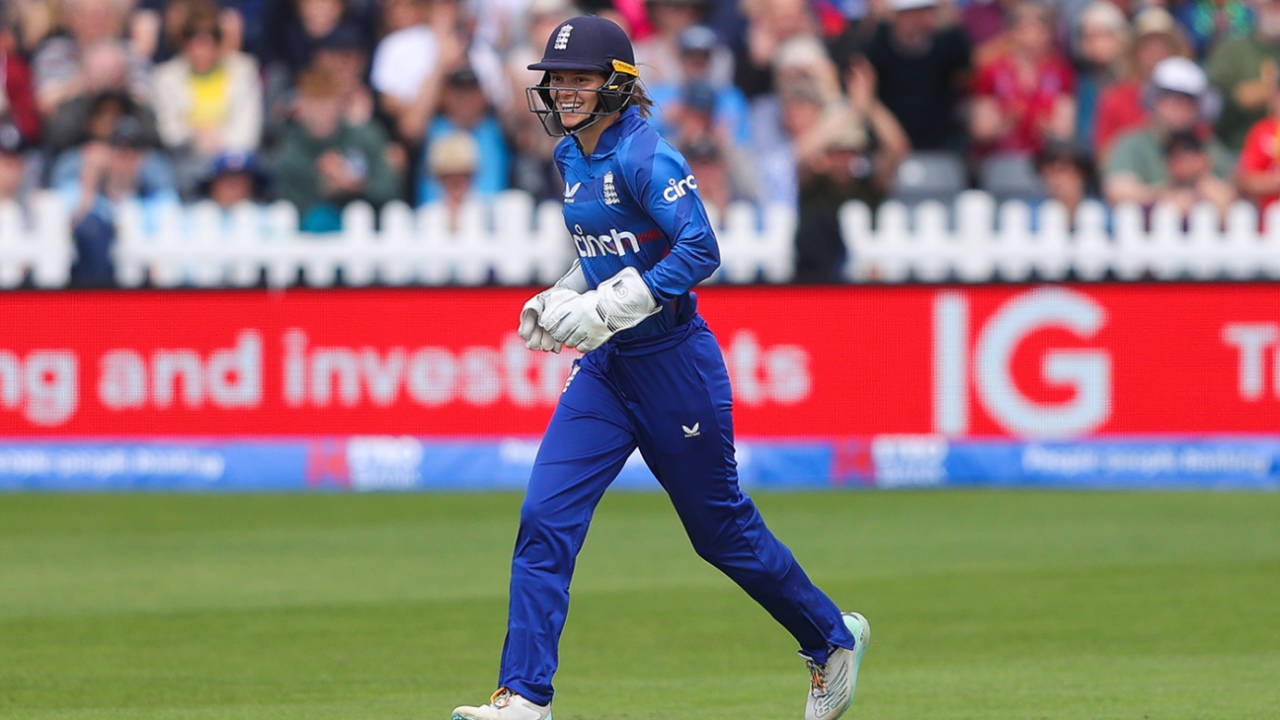 Amy Jones enjoys a laugh, England vs Australia, Women's Ashes, 1st ODI, Bristol, July 12, 2023