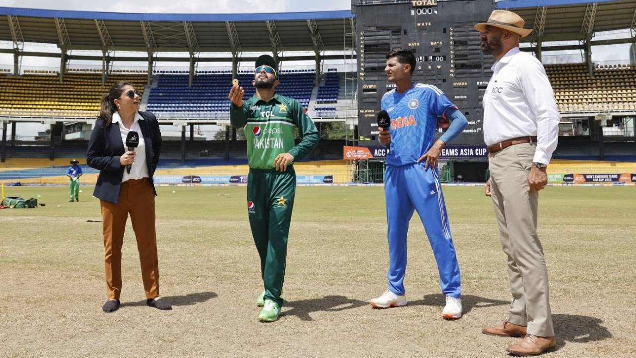 Mohammad Haris and Yash Dhull, flanked by Sana Mir and match referee Graeme Labrooy at the toss, India A vs Pakistan A, Emerging Asia Cup, Colombo, July 19, 2023