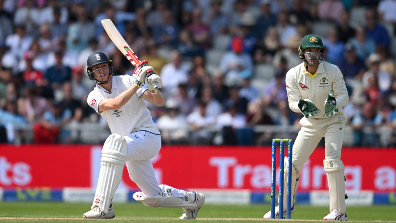 Zak Crawley slog-sweeps Travis Head for six, England vs Australia, 4th Ashes Test, Old Trafford, July 20, 2023