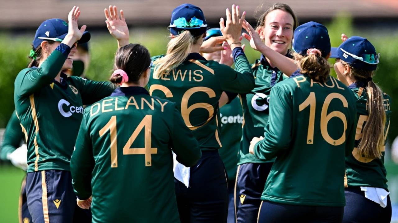 Ireland celebrate after Orla Prendergast dismissed Phoebe Litchfield, Ireland vs Australia, 2nd ODI, Dublin, July 25, 2023