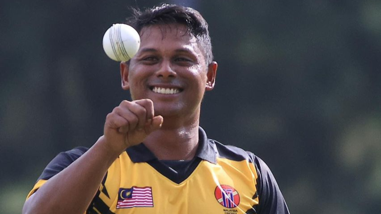 Syazrul Idrus in action, Malaysia vs China, Kuala Lumpur, T20 World Cup Asia B Qualifier, July 26, 2023