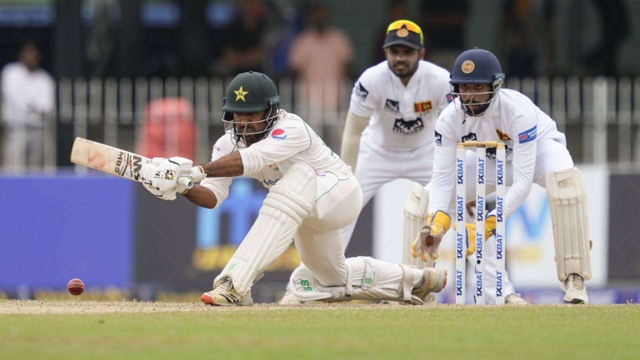 Sarfaraz Ahmed launches into a sweep, Sri Lanka vs Pakistan, 2nd Test, Colombo, 3rd day, July 26, 2023