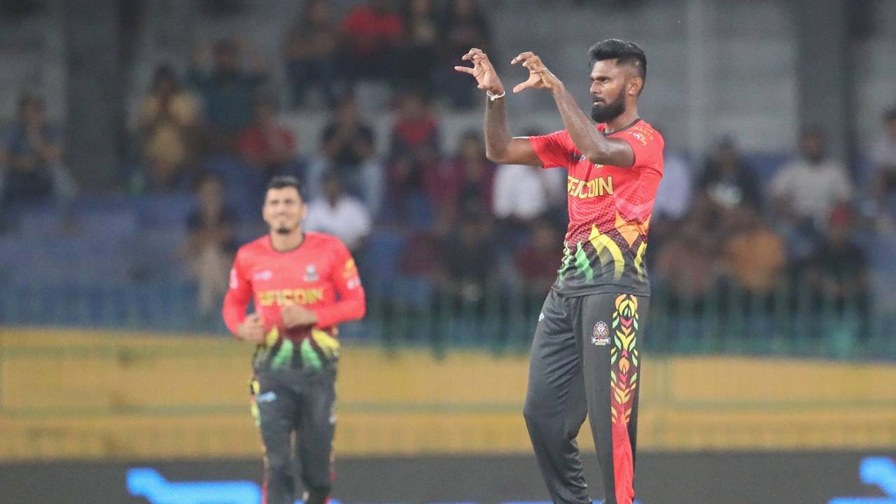 Isuru Udana claimed three wickets as Colombo Strikers were restricted to 157, Colombo Strikers vs B-Love Kandy, Lanka Premier League, Colombo, July 31, 2023