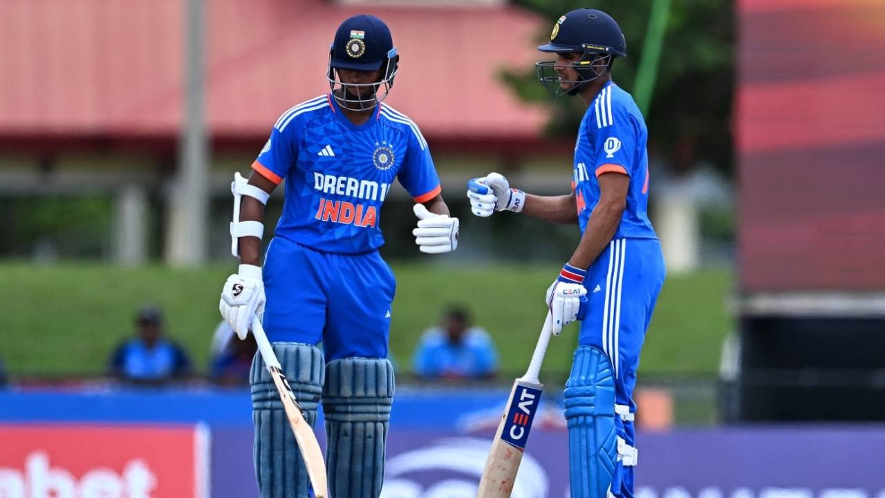 Yashasvi Jaiswal and Shubman Gill put up a century opening stand&nbsp;&nbsp;&bull;&nbsp;&nbsp;AFP via Getty Images