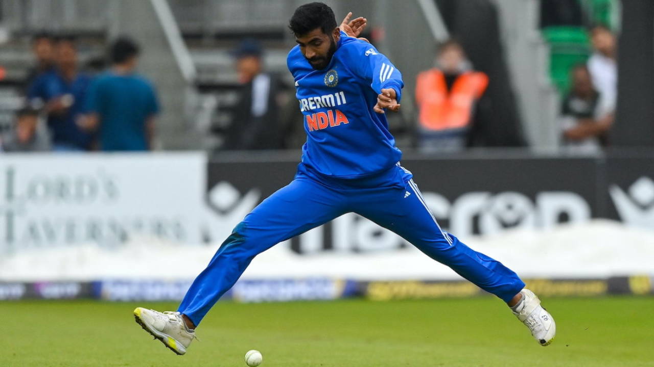 Jasprit Bumrah leaps across to field the ball, Ireland vs India, 1st T20I Malahide, August 18, 2023