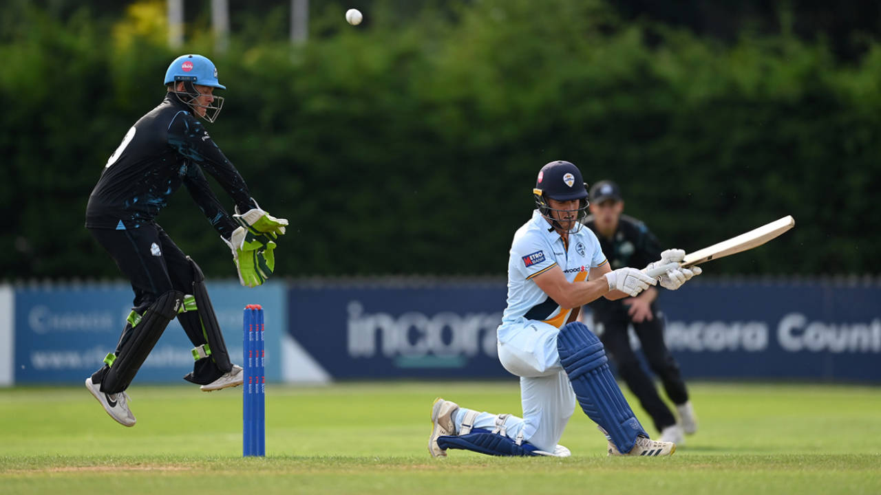 Luis Reece gets low to scoop, Derbyshire vs Worcestershire, Derby, Metro Bank One Day Cup, August 18, 2023