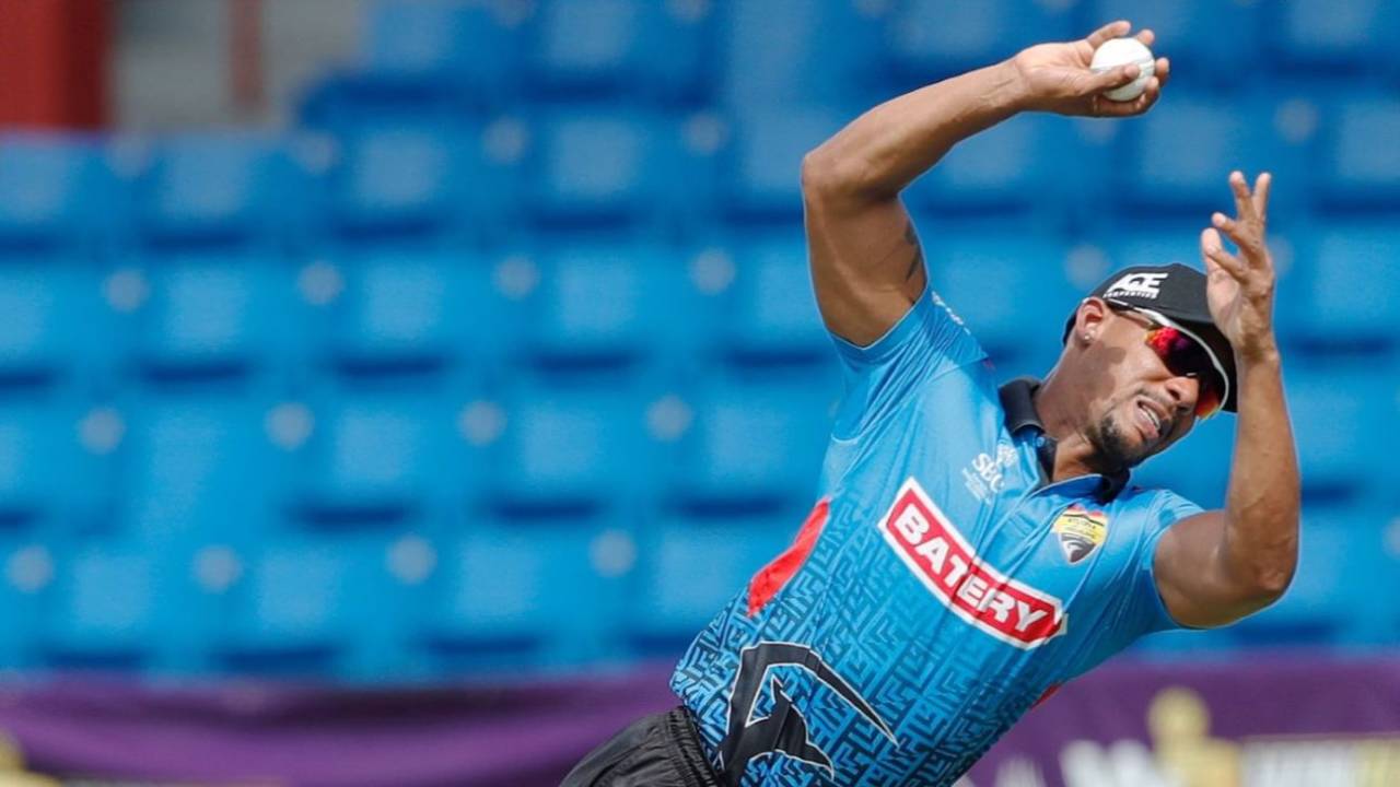 Lendl Simmons sent back Bipul Sharma with an athletic effort, Atlanta Riders vs New Jersey Triton's, US Masters T10, Lauderhill, August 23, 2023