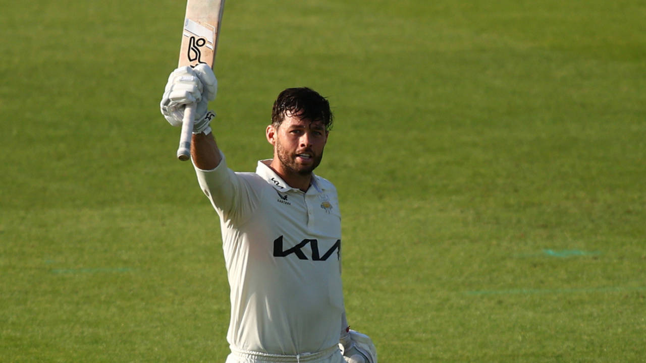 Ben Foakes raises his bat on reaching a century, Surrey vs Warwickshire, County Championship, Division One, September 3, 2023