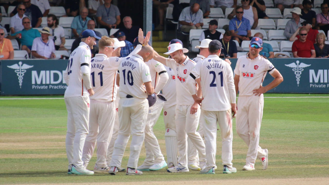 Essex celebrate as Simon Harmer claims his second wicket, Essex vs Middlesex, LV= Insurance Championship, Chelmsford, September 4, 2023
