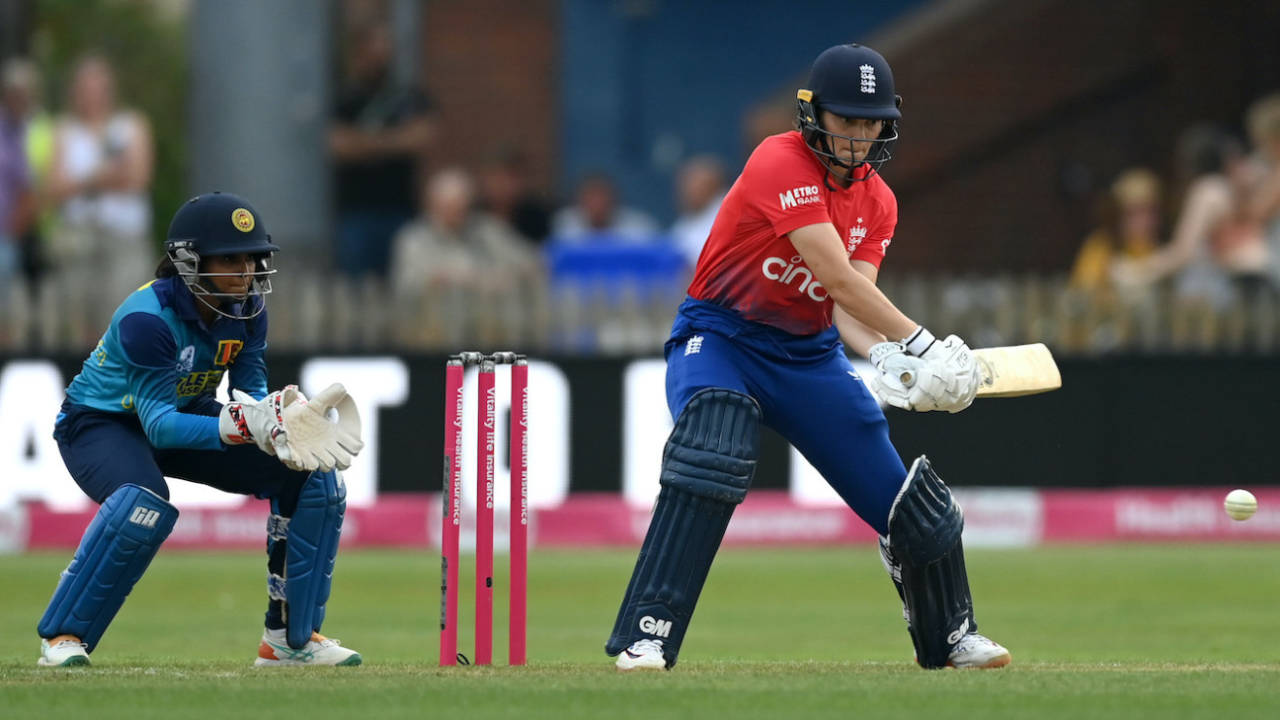 Amy Jones was happy to reverse early in her innings, England vs Sri Lanka, 3rd women's T20I, Derby, September 6, 2023