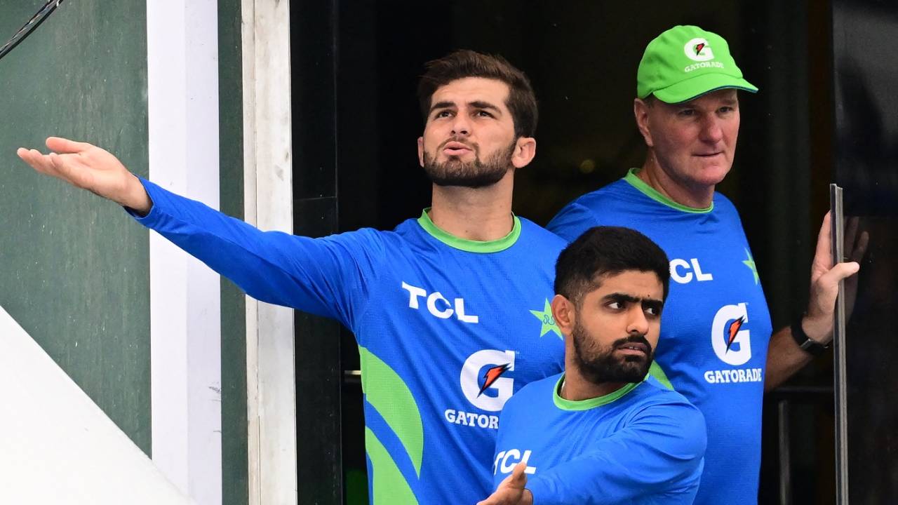 Shaheen Shah Afridi, Babar Azam and Grant Bradburn check if the rain has stopped, Sri Lanka vs Pakistan, Super Four, Asia Cup, Colombo, September 14, 2023