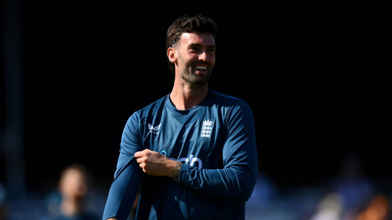 JofReece Topley looks on during the warm-ups, England vs New Zealand, 4th ODI, Lord's, September 15, 2023