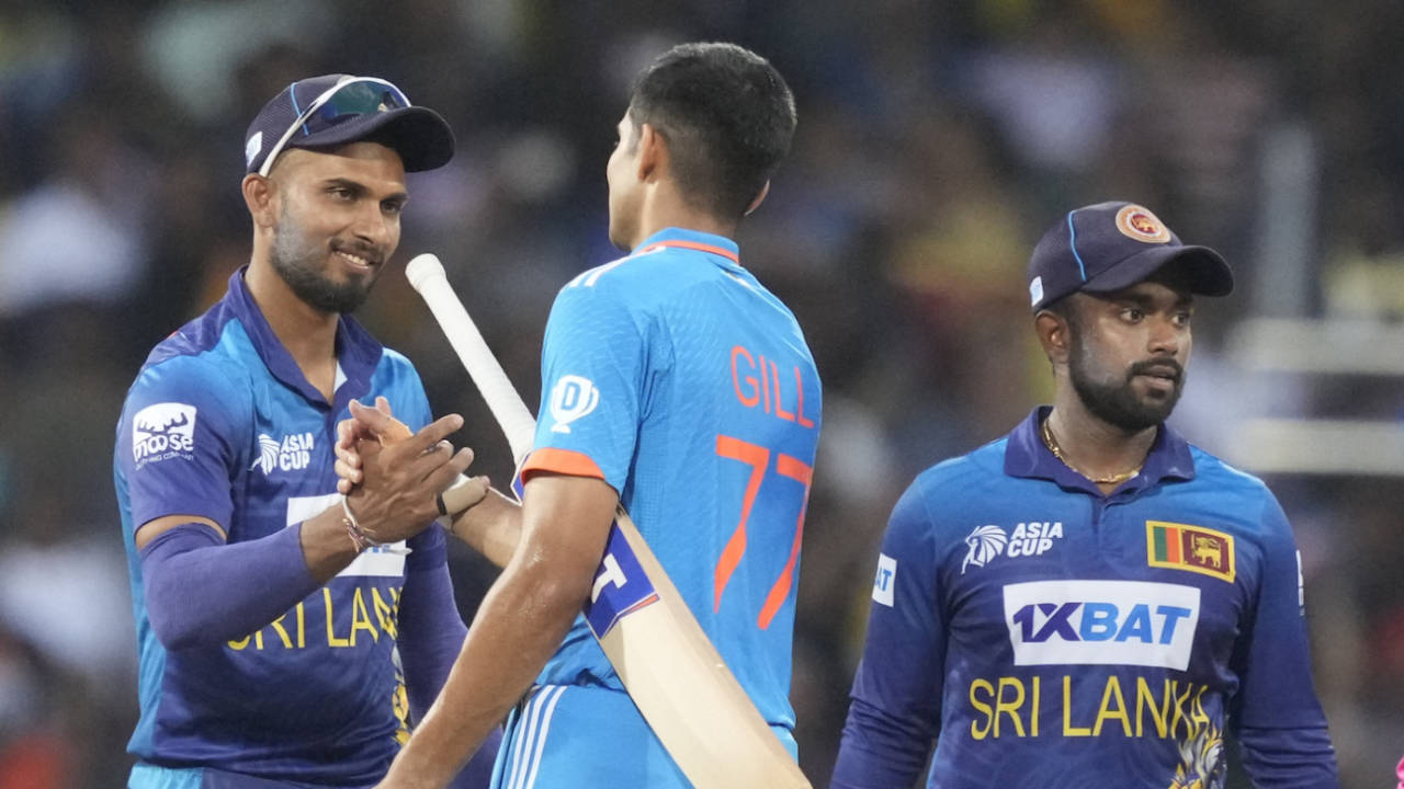 After the end of the no-contest, Dasun Shanaka greets Shubman Gill, India vs Sri Lanka, Asia Cup final, Colombo, September 17, 2023