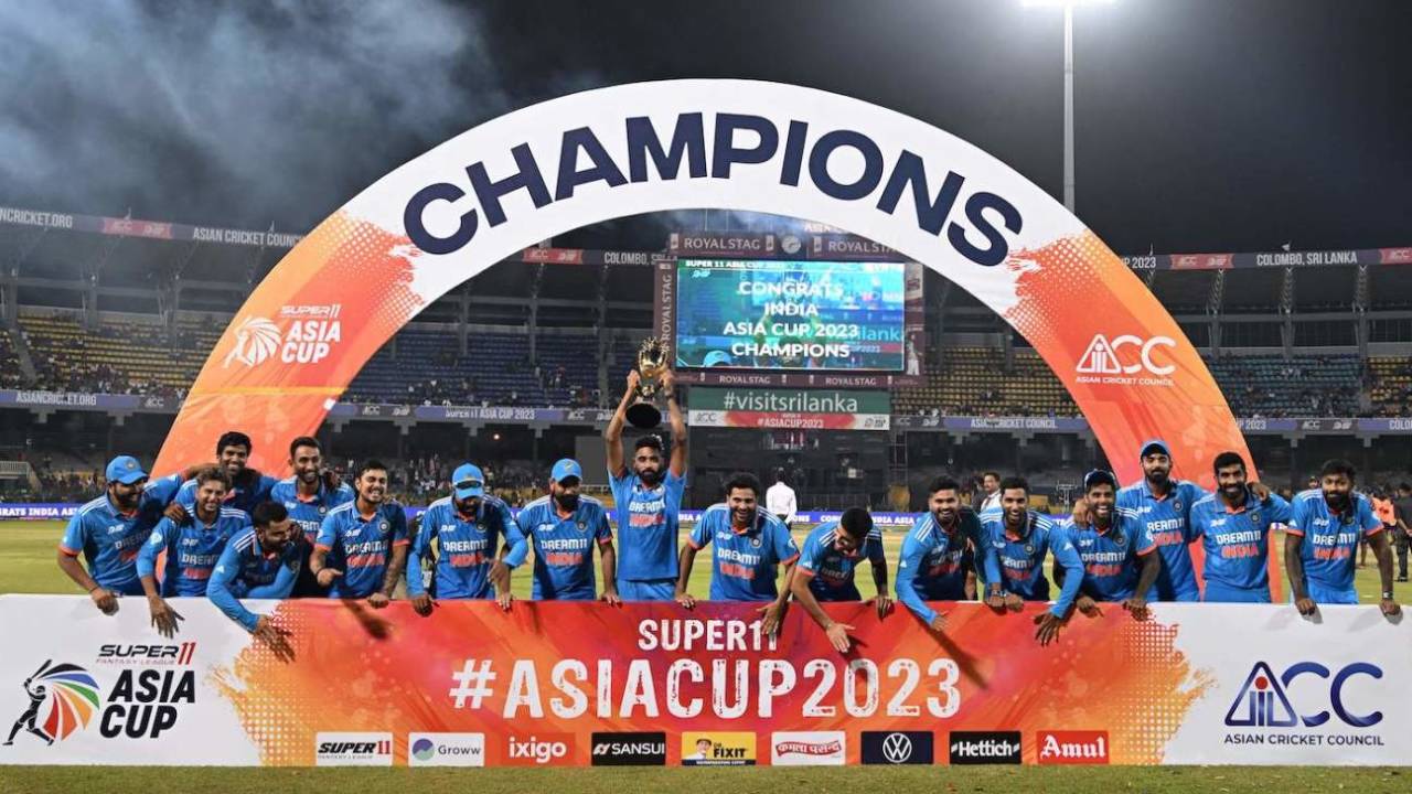 Mohammed Siraj, the star of India's win in the Asia Cup final, holds the trophy aloft, India vs Sri Lanka, Asia Cup final, Colombo, September 17, 2023