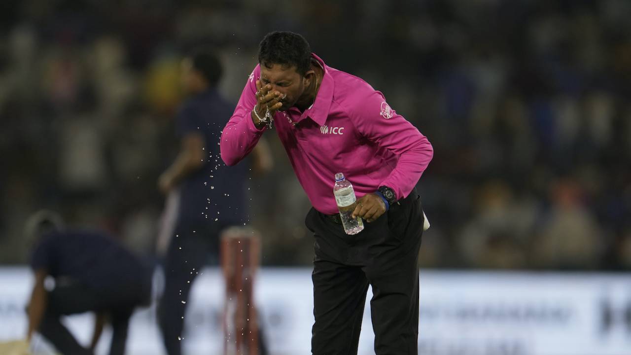 Kumar Dharmasena copes with the Mohali humidity, India vs Australia, 1st ODI, Mohali, September 22, 2023