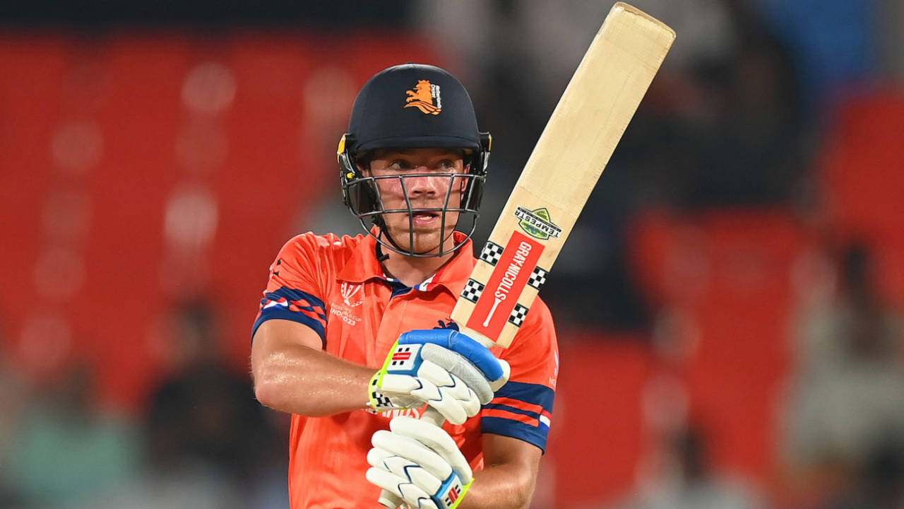 Bas de Leede followed up his big show with the ball with useful runs, Netherlands vs Pakistan, World Cup, Hyderabad, October 6, 2023