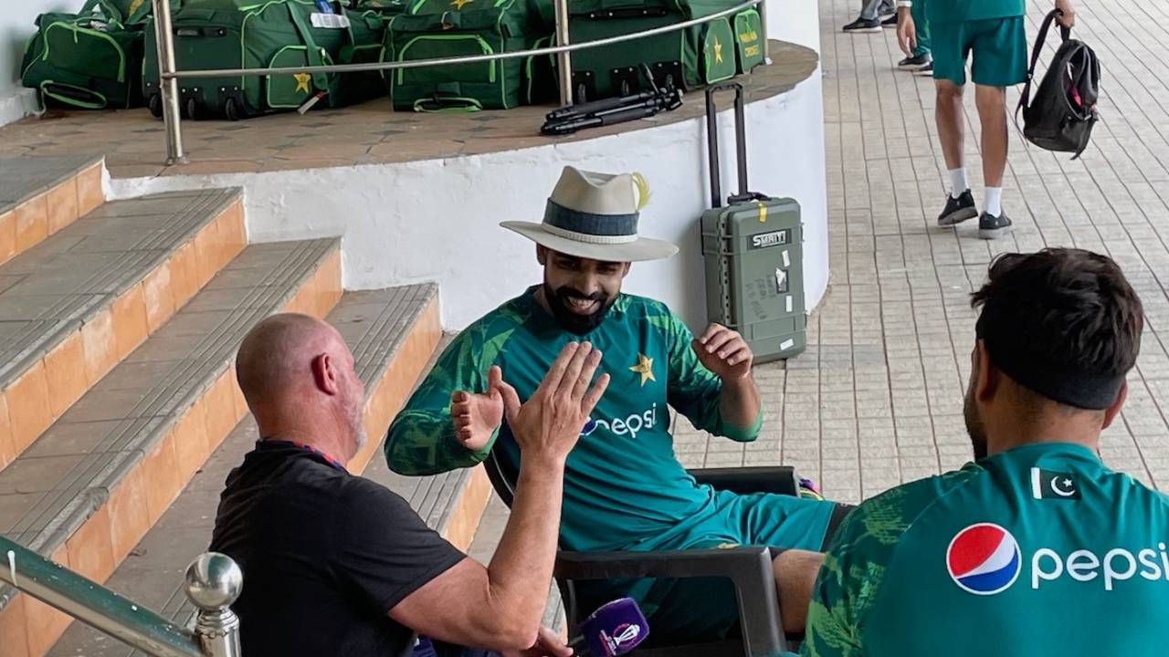 Shadab Khan and Haris Rauf meet Matthew Hayden at a training session in Hyderabad, October 9, 2023