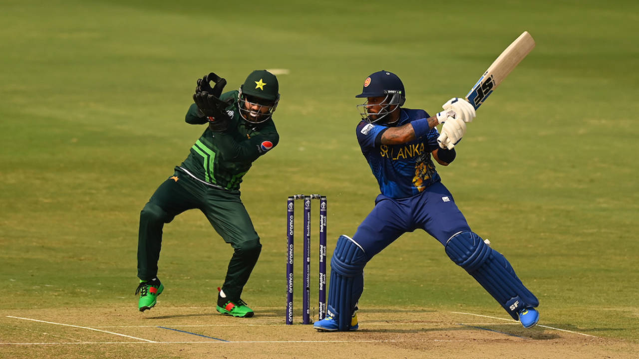 Kusal Mendis cuts off the back foot, Pakistan vs Sri Lanka, World Cup, Hyderabad, October 10, 2023