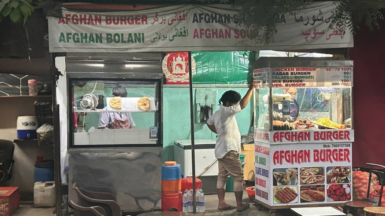 An 'Afghan burger' shop at work in Delhi's Lajpat Nagar area, New Delhi, October 8, 2023