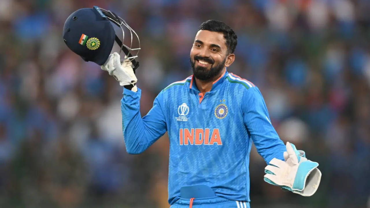 KL Rahul enjoys a joke with his team-mates, India vs Afghanistan, ODI World Cup, Delhi, October 11, 2023