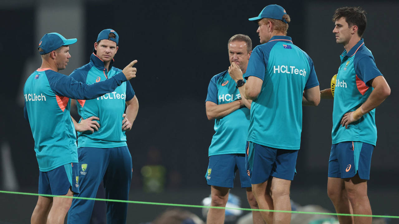 Summit meeting: Pat Cummins, David Warner and Steve Smith chat with Andrew McDonald and Andy Flower, Lucknow, October 14, 2023