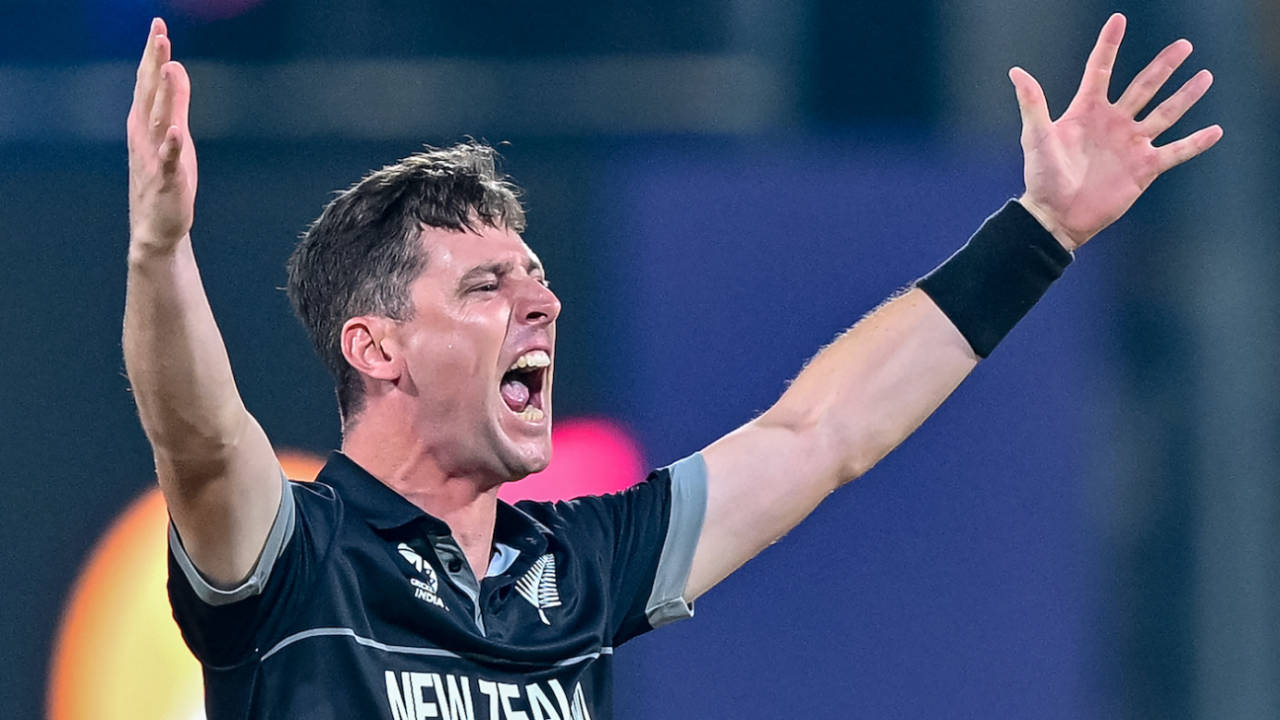 Matt Henry bowled two maidens and took 1 for 16 in his first spell, that lasted five overs, New Zealand vs Afghanistan, Men's ODI World Cup, Chennai, October 18, 2023