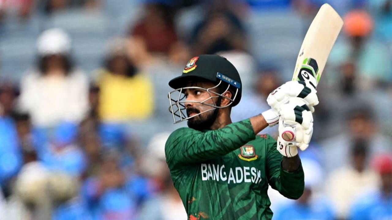 Litton Das cuts off the back foot, Bangladesh vs India, World Cup, Pune, October 19, 2023