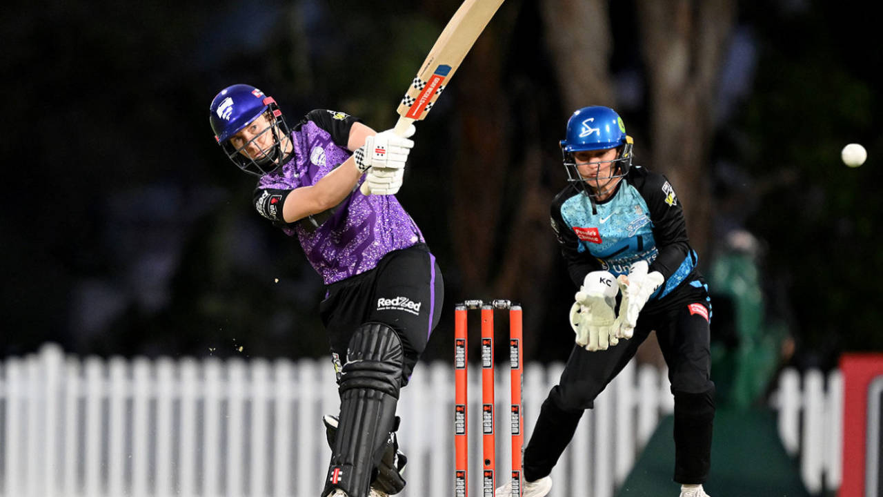 Elyse Villani ensured Hobart Hurricanes completed the chase in relative comfort&nbsp;&nbsp;&bull;&nbsp;&nbsp;Getty Images