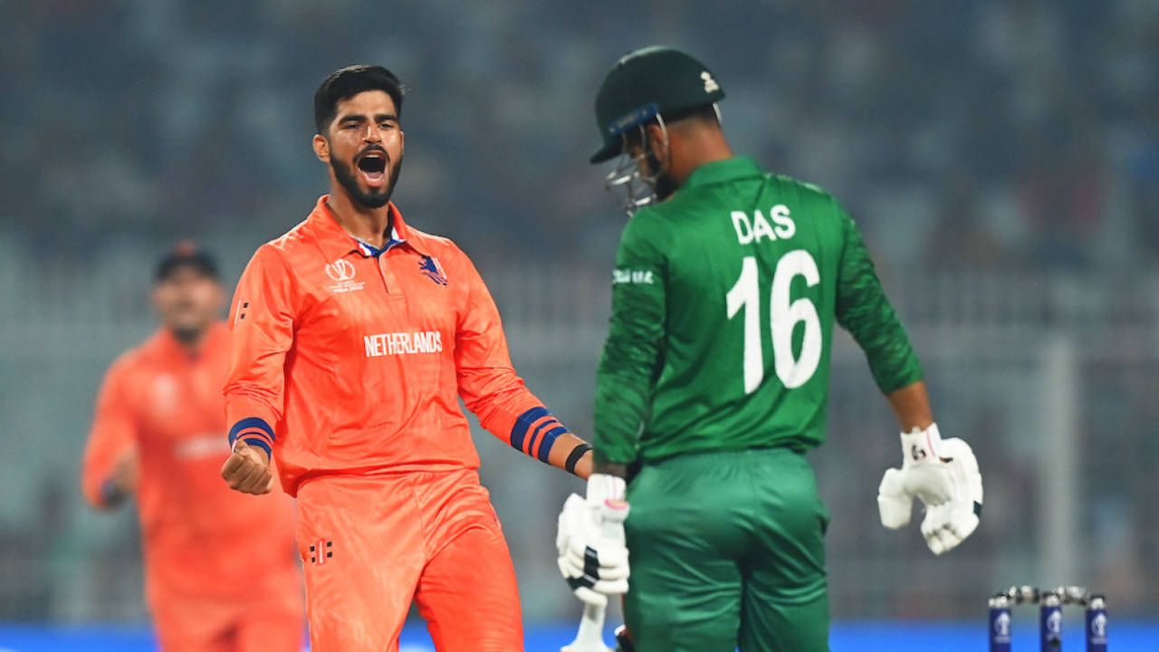 Aryan Dutt celebrates the wicket of Litton Das, Bangladesh vs Netherlands, World Cup, Kolkata, October 28, 2023