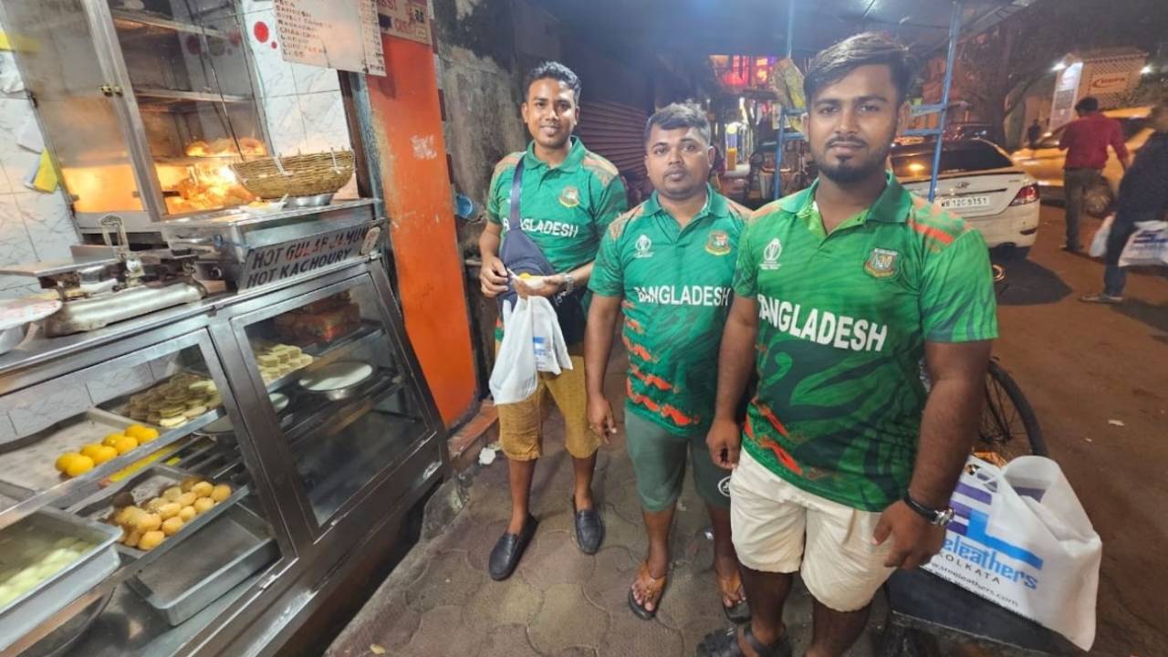 Bangladeshi fans in Kolkata for the World Cup