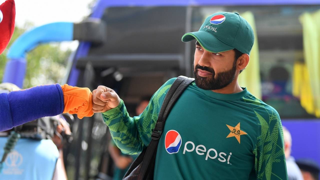 Mohammad Rizwan makes his way into the ground, Bangladesh vs Pakistan, Men's ODI World Cup, Kolkata, October 31, 2023