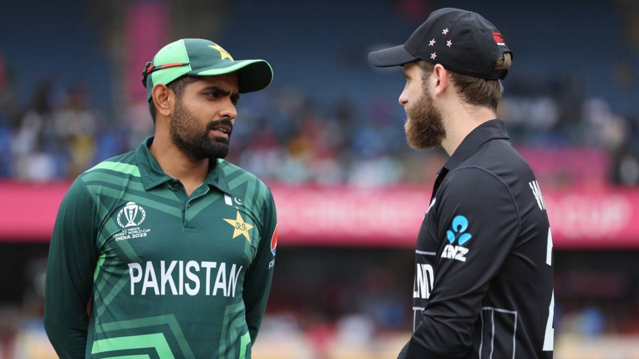 Kane Williamson chats with Babar Azam at the toss, New Zealand vs Pakistan, ODI World Cup, Bengaluru, November 4, 2023