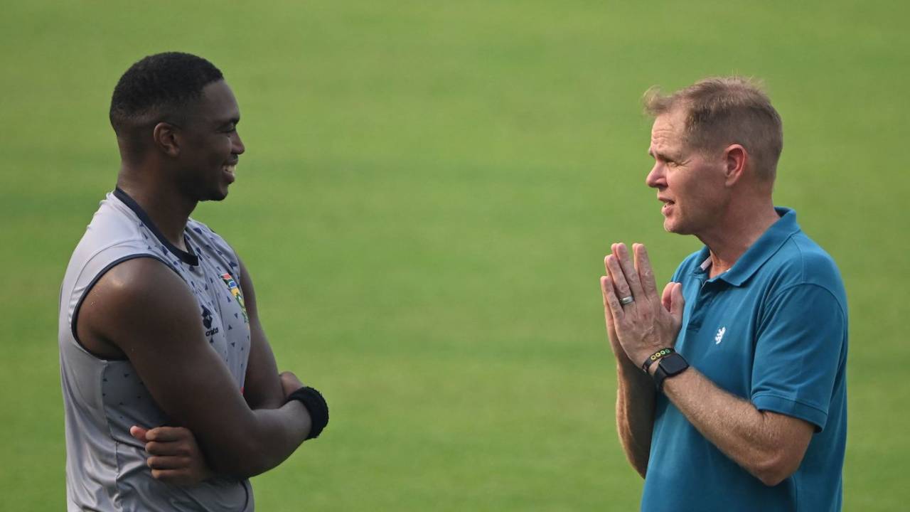 Lungi Ngidi speaks to Shaun Pollock on the eve of South Africa's World Cup match against India in Kolkata
