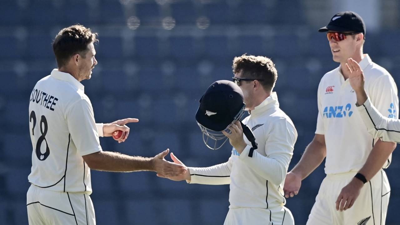 Tim Southee struck with the first ball of the second day, Bangladesh vs New Zealand, 1st Test, Day 2, Sylhet, November 29, 2023