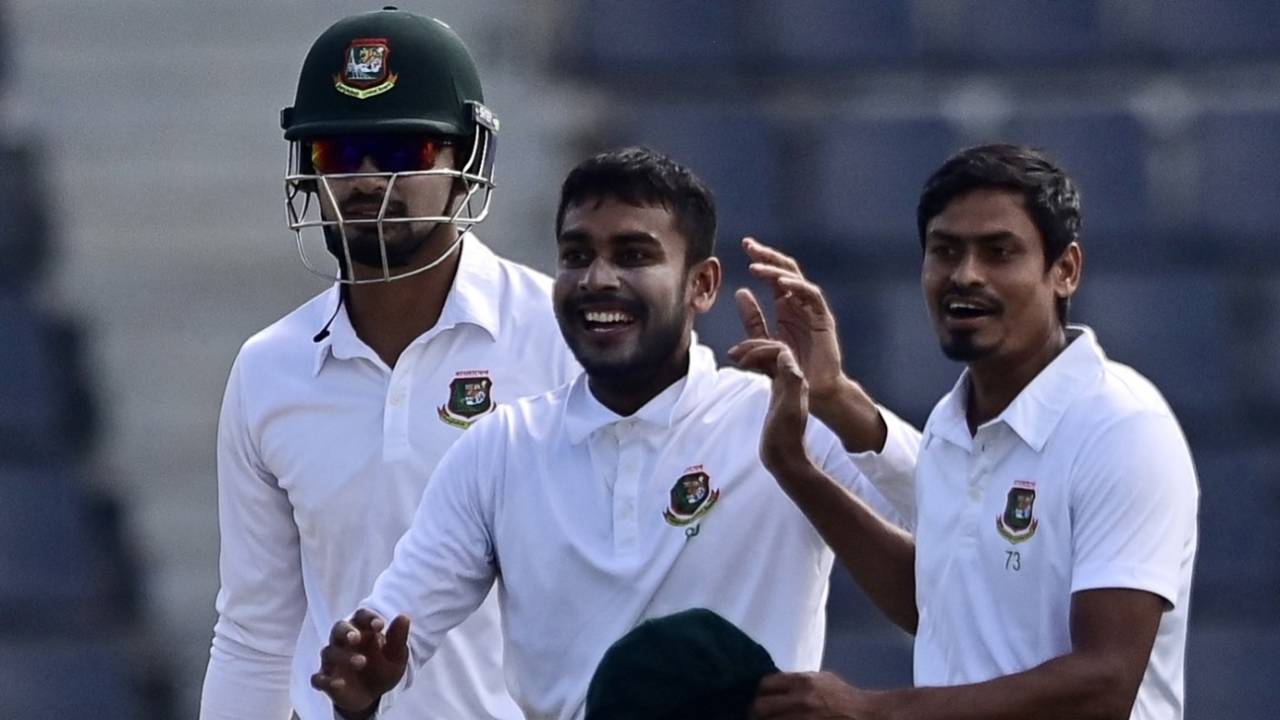 Mehidy Hasan Miraz and Taijul Islam have been Bangladesh's workhorses in the absence of Shakib Al Hasan&nbsp;&nbsp;&bull;&nbsp;&nbsp;AFP/Getty Images