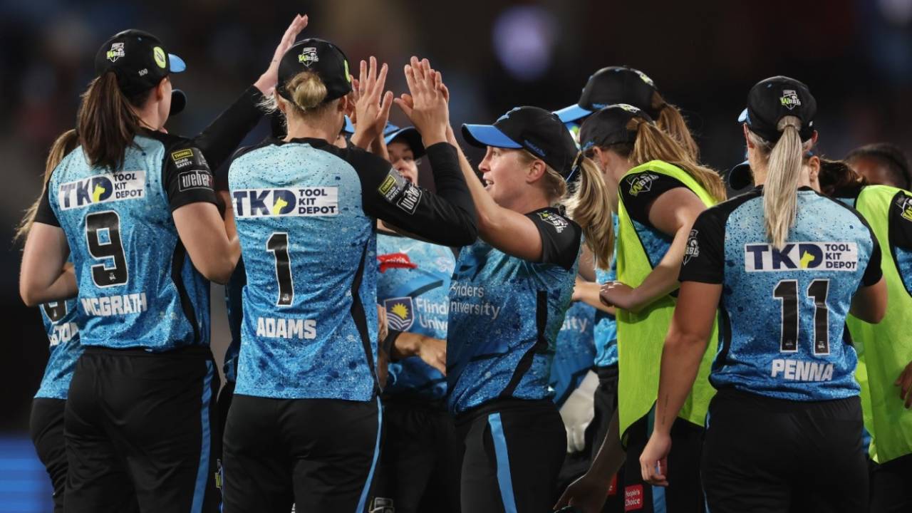 Jemma Barsby celebrates a wicket, Adelaide Strikers Women vs Brisbane Heat Women, WBBL 2023-24, Final, Adelaide, December 2, 2023