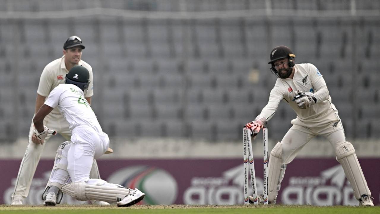 Shoriful Islam was the last one to fall, stumped off Ajaz Patel, Bangladesh vs New Zealand, 2nd Test, Mirpur, 4th day, December 9, 2023