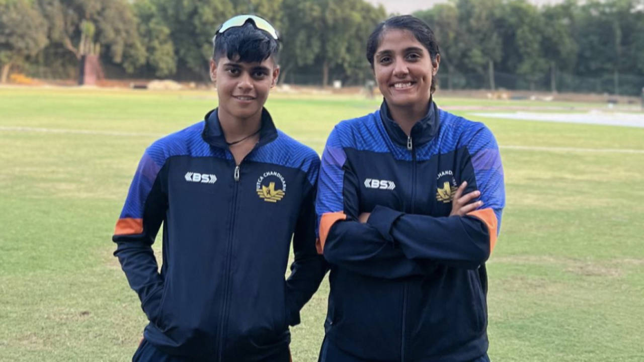 Kashvee Gautam and Parushi Prabhakar strike a pose, Baroda, October 22, 2023