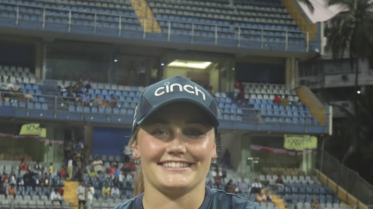 Bess Heath with her England T20I cap, India vs England, 3rd T20I, Wankhede Stadium, Mumbai, December 10, 2023