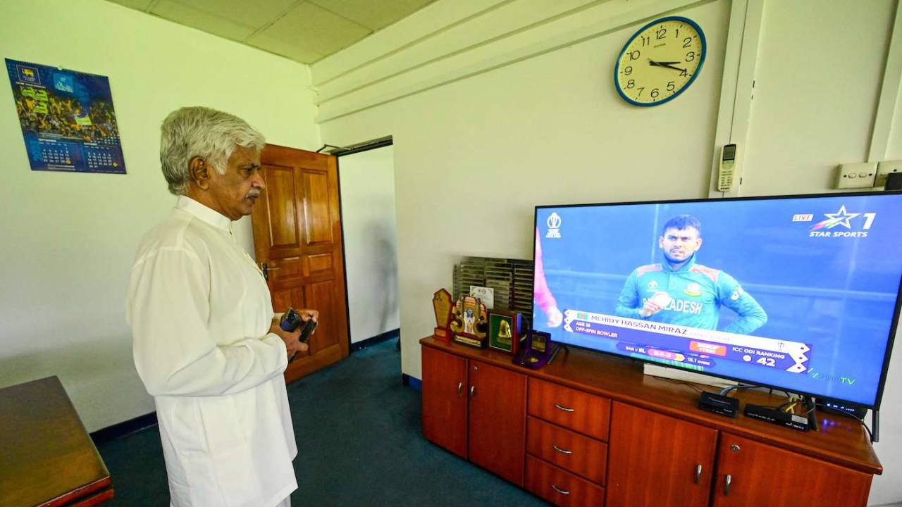 Arjuna Ranatunga watches the 2023 World Cup match between Sri Lanka and Bangladesh at theSLC office