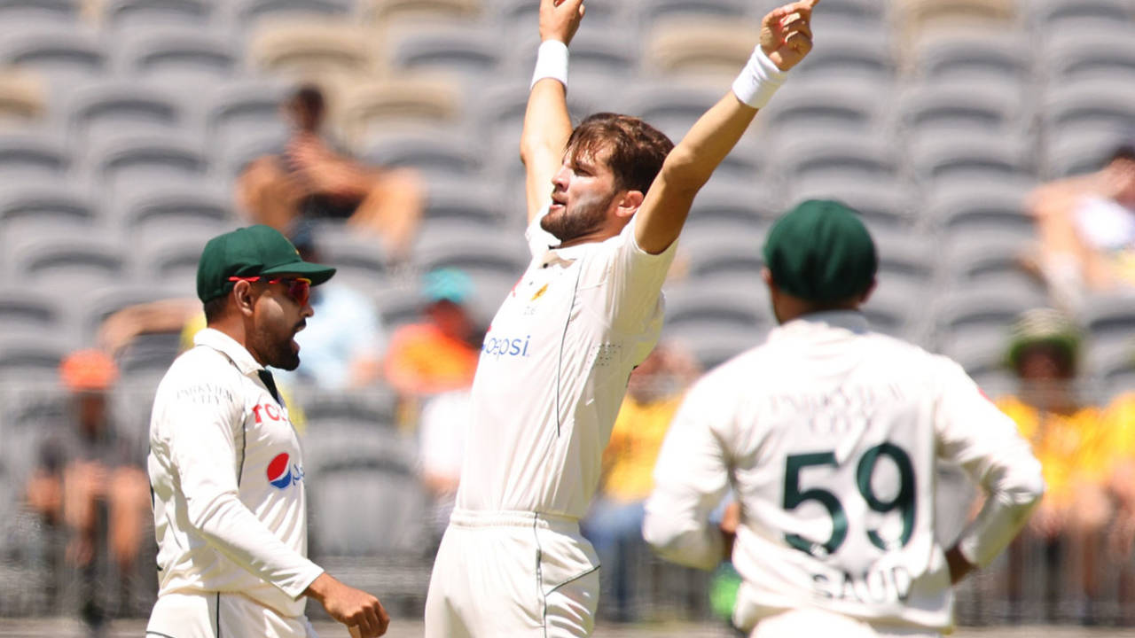 Shaheen Afridi brings out the trademark celebration, Australia vs Pakistan, 1st Test, Optus Stadium, Perth, 1st day, December 14, 2023