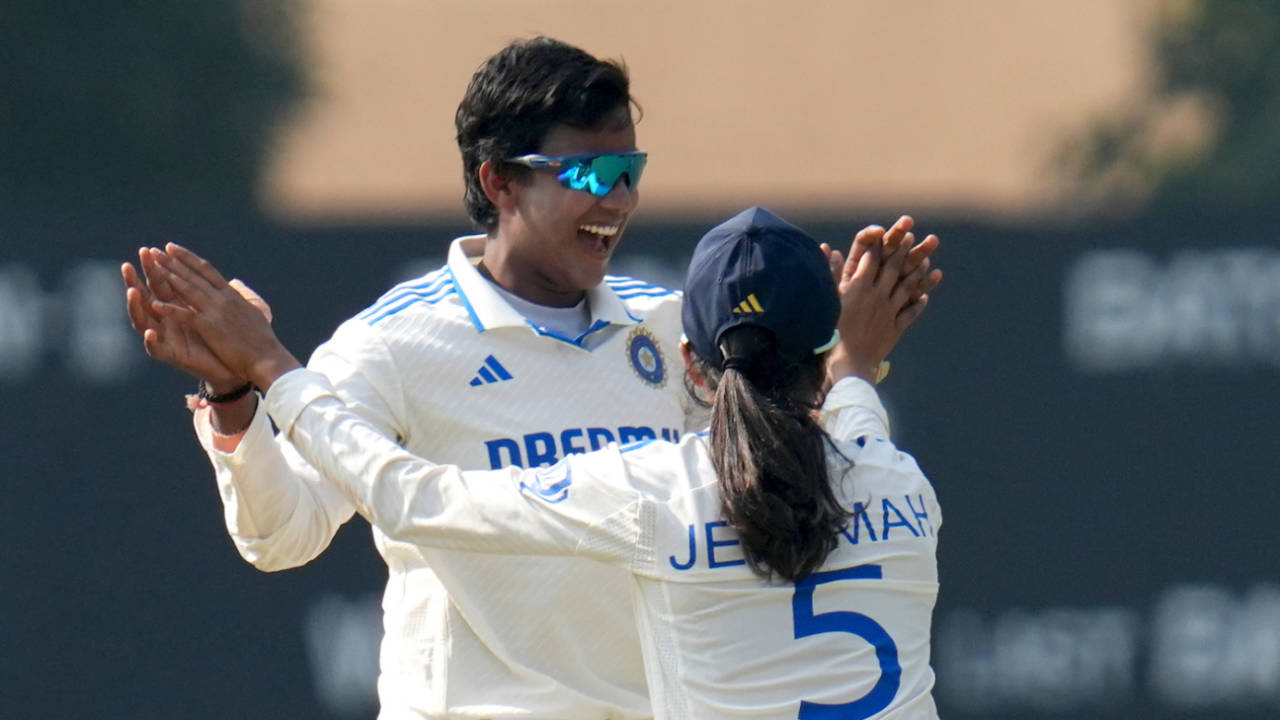 Deepti Sharma's dream Test match continued into the third morning&nbsp;&nbsp;&bull;&nbsp;&nbsp;BCCI