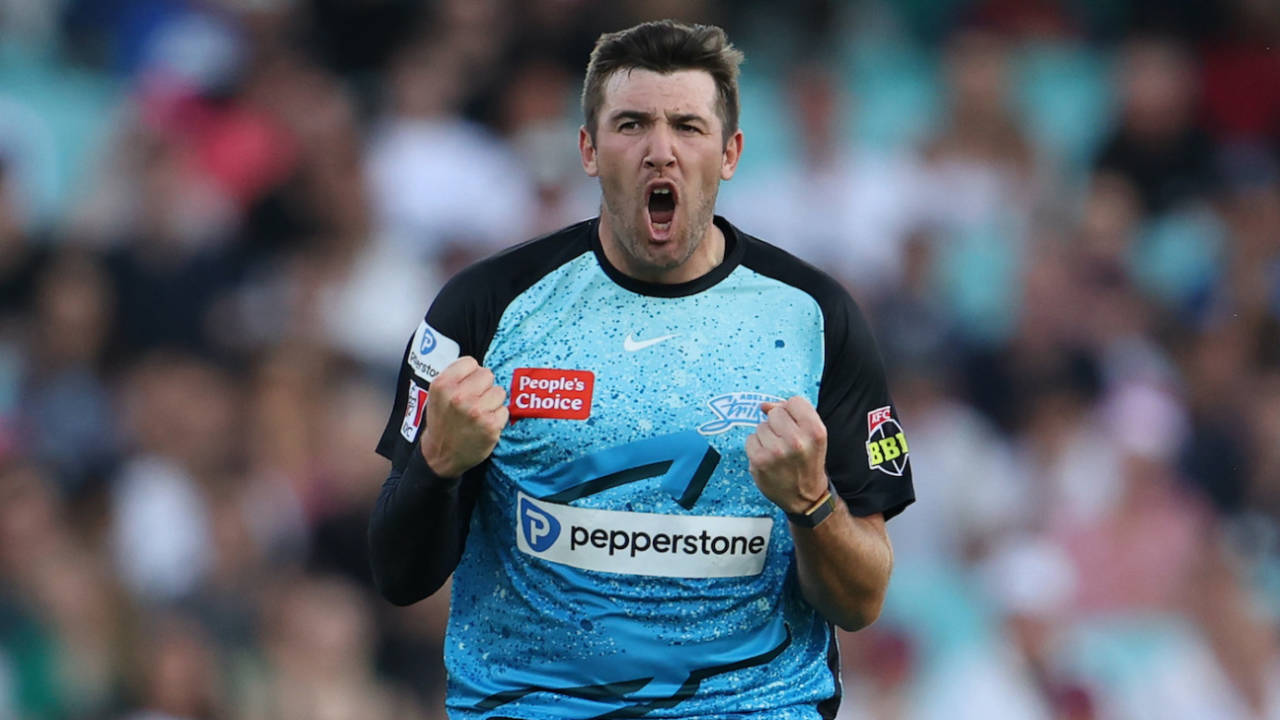 Jame Overton enjoyed a productive winter on the T20 circuit but will miss Surrey's next Championship game with a back problem&nbsp;&nbsp;&bull;&nbsp;&nbsp;Cricket Australia/Getty Images