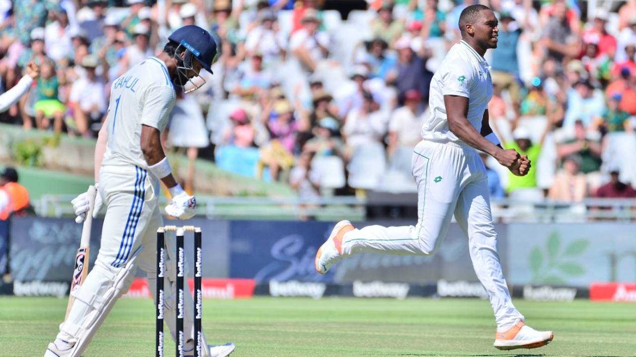 KL Rahul was the first of three wickets to fall in one over off Lungi Ngidi, South Africa vs India, 2nd Test, Cape Town, 1st day, January 3, 2024