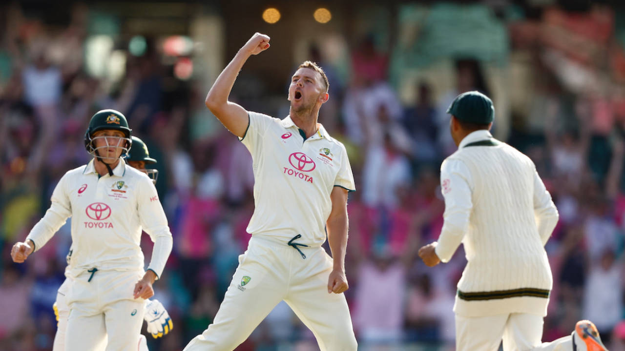 Josh Hazlewood rattled Pakistan with three wickets in an over&nbsp;&nbsp;&bull;&nbsp;&nbsp;Getty Images